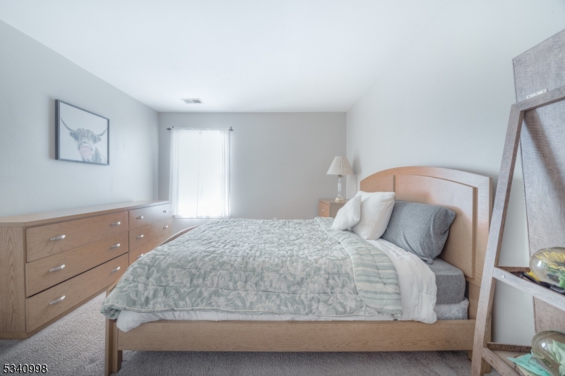 Bernards Twp., New Jersey 07920, United States, 1 Bedroom Bedrooms, ,1 BathroomBathrooms,Residential,Pending,79394