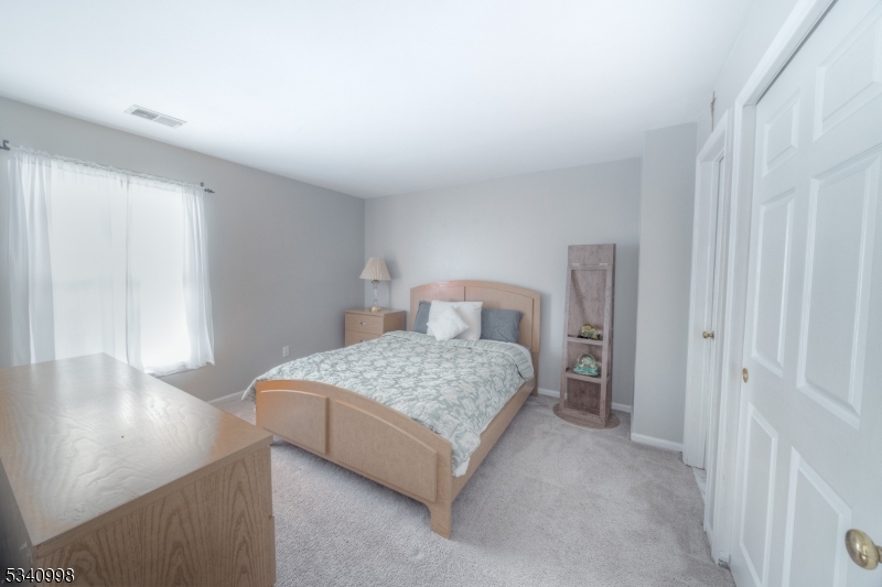 Bernards Twp., New Jersey 07920, United States, 1 Bedroom Bedrooms, ,1 BathroomBathrooms,Residential,Pending,79394