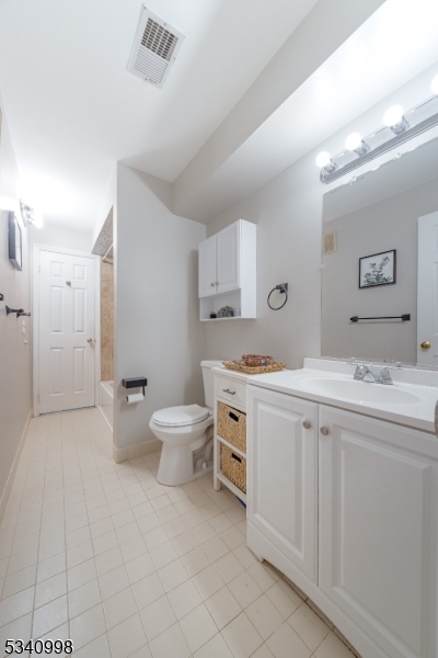 Bernards Twp., New Jersey 07920, United States, 1 Bedroom Bedrooms, ,1 BathroomBathrooms,Residential,Pending,79394