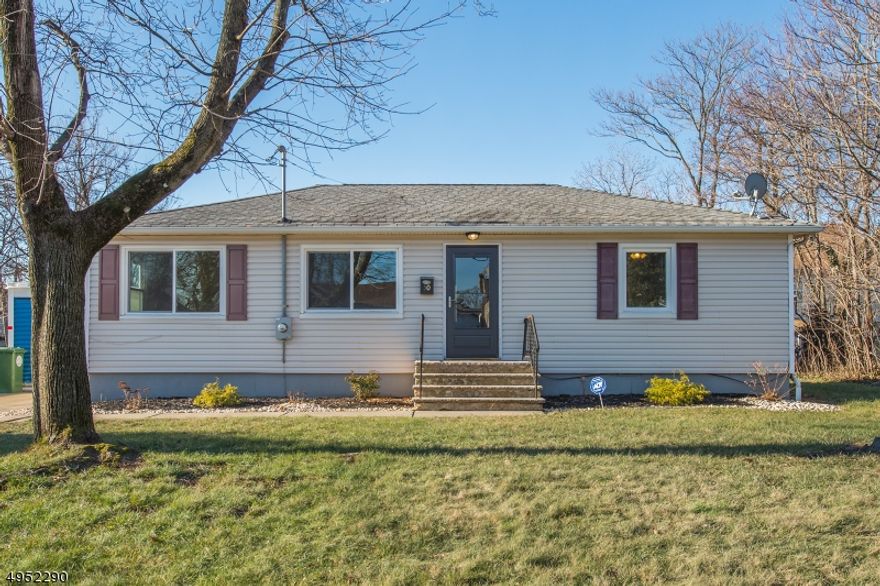 Cozy 2 Bed, 2 Bath Ranch with hard wood floors in the open and bright Living Room as well as the hallway and both Bedrooms. Enjoy the eat-in kitchen which leads you to your spacious family room as well as a Den, or bonus room, or potential 3rd bedroom.  Full Basement has plenty of room for storage or play area as well as the laundry area.  Enjoy your back yard which also has a large Shed. This home is located in great location, in a quiet neighborhood, with easy access to Rutgers, Rt 18, 287 , 22, 206 and Rt 27.