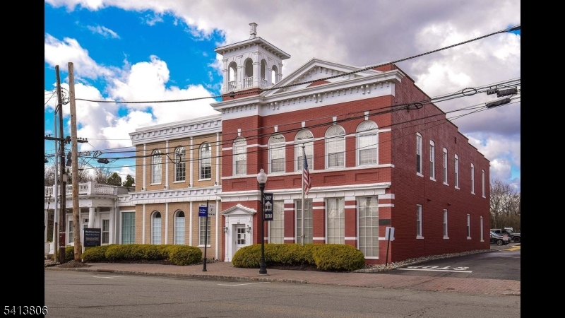 Chatham On Main - Residential Lease