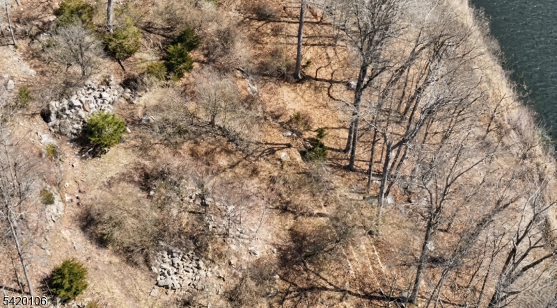 Hidden Valley - Land