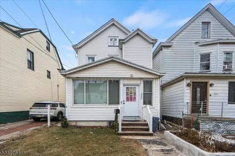 MLS: 3949348