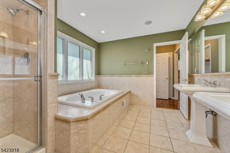 WELLINGTON WEST - Residential