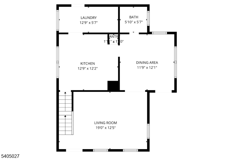 Main image without alt text