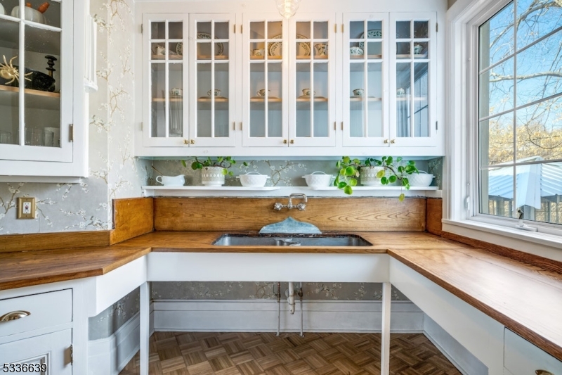 Llewellyn Park - Residential