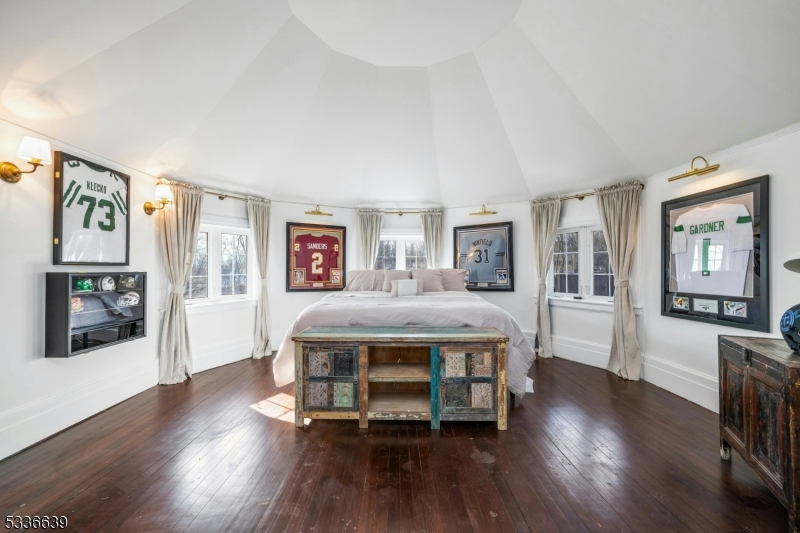 Llewellyn Park - Residential