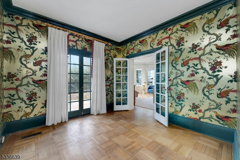 Llewellyn Park - Residential