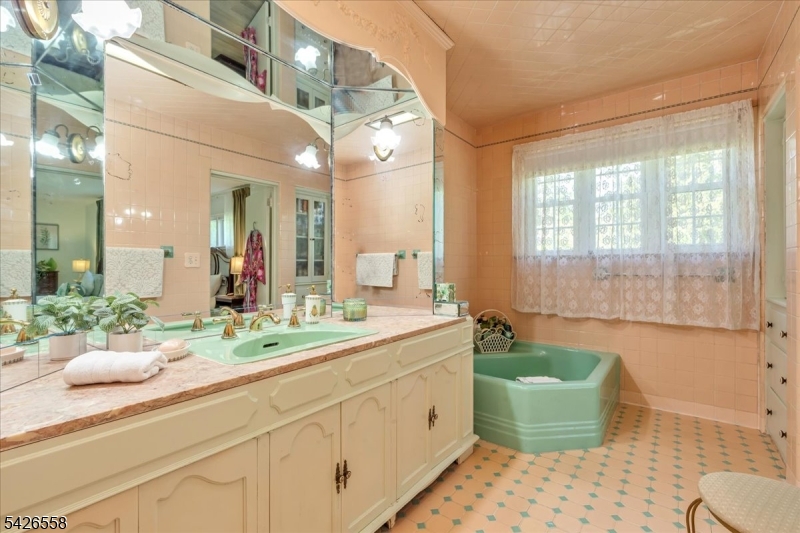 Van Wyck Historic - Residential