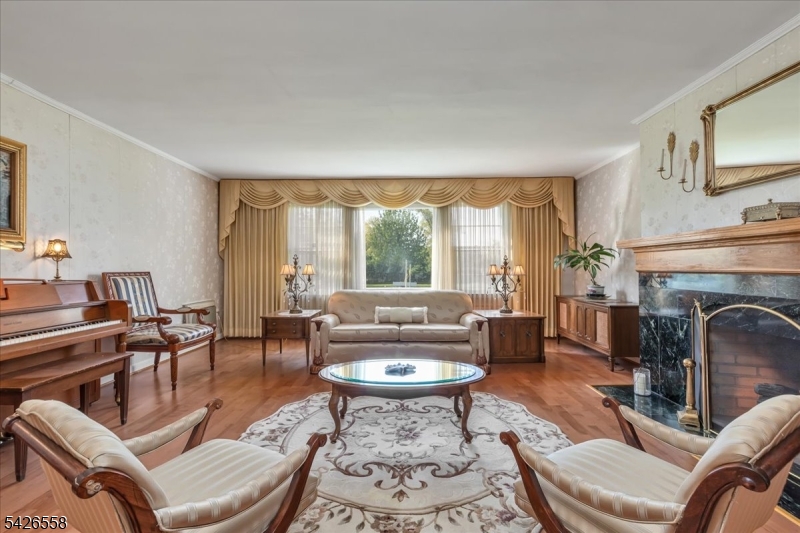 Van Wyck Historic - Residential