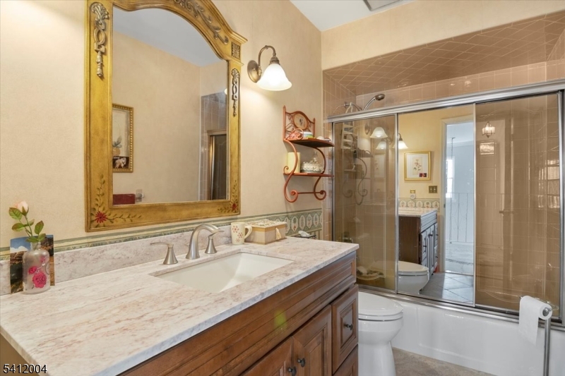 Manitou - Residential