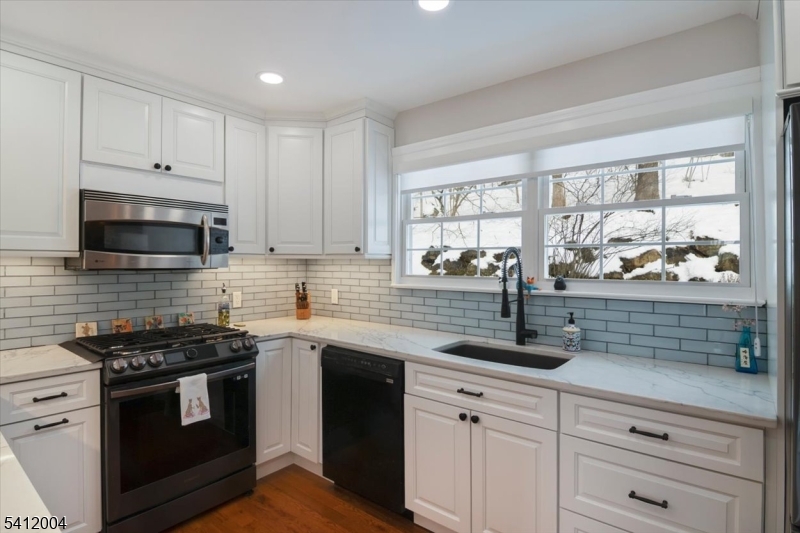 Manitou - Residential