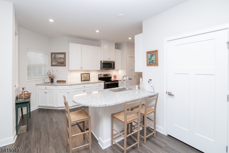 End Unit - Residential