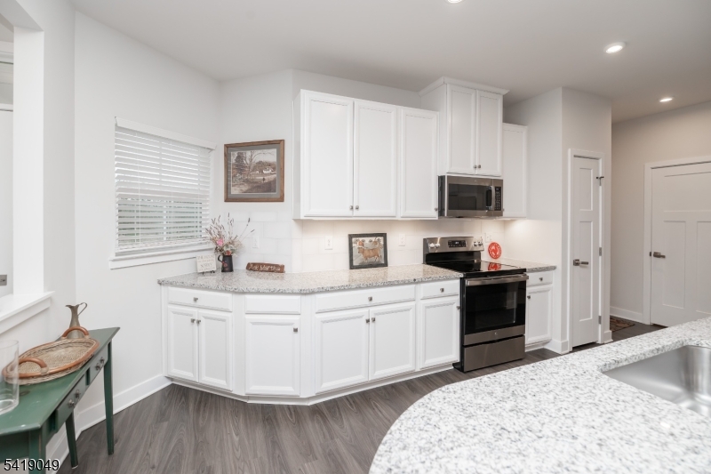 End Unit - Residential