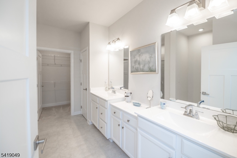 End Unit - Residential