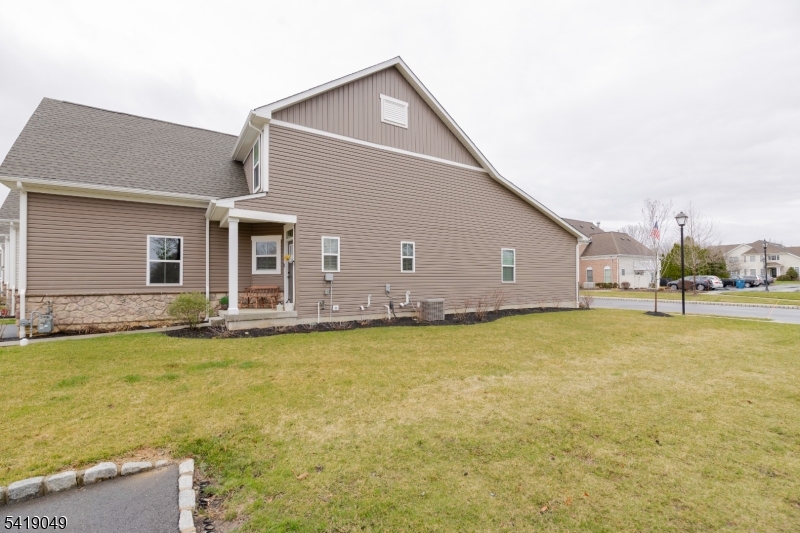 End Unit - Residential