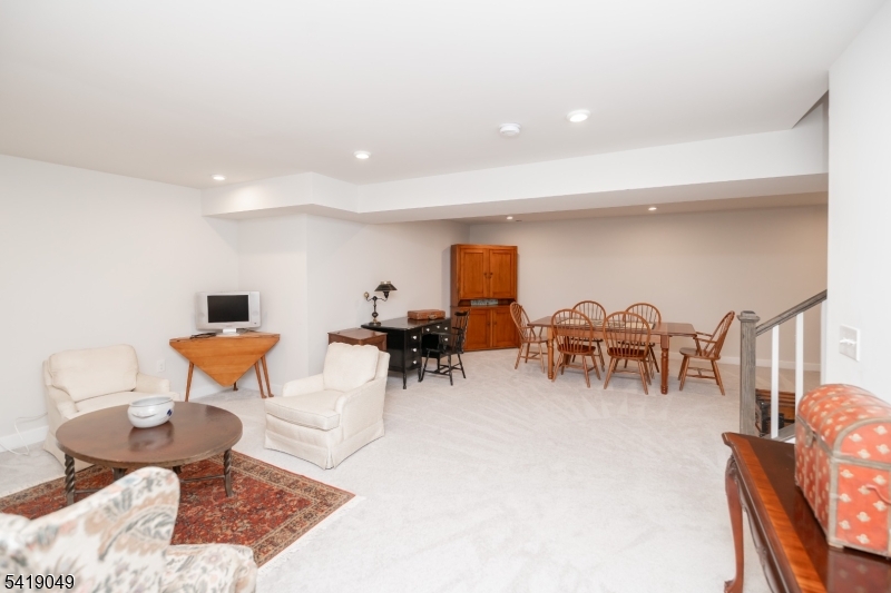 End Unit - Residential