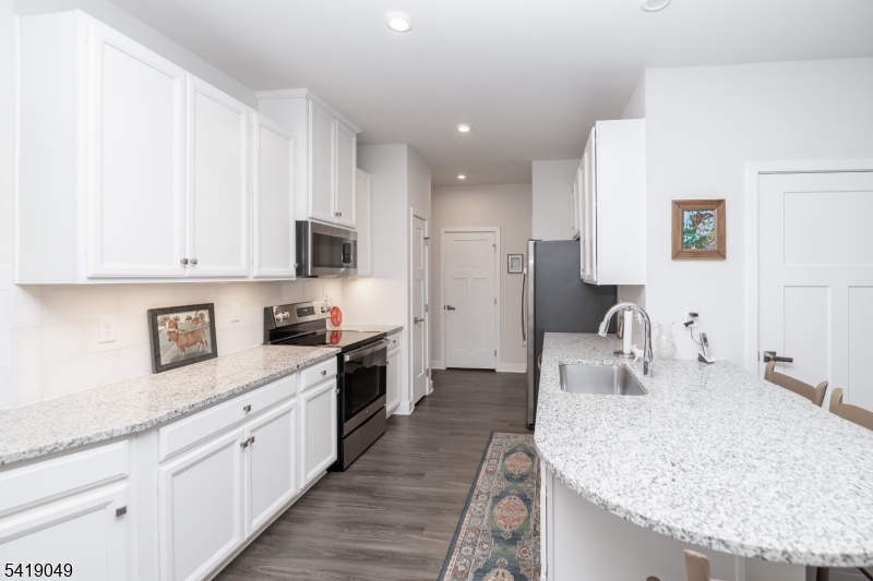 End Unit - Residential