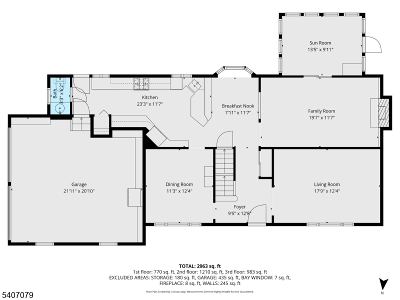 Main image without alt text