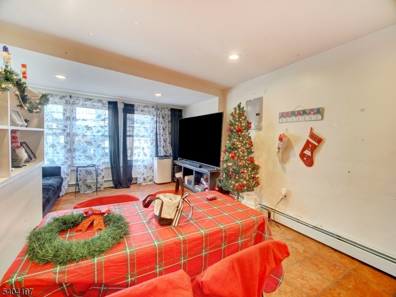 Peterstown - Residential Income