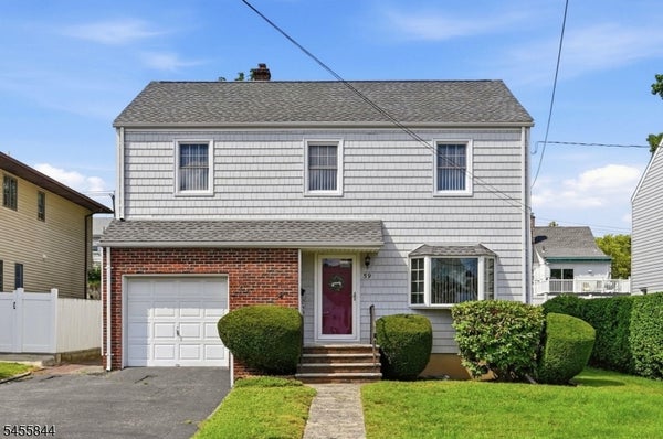 59 17TH AVE, ELMWOOD PARK, NJ 07407 - Image 3ce171e29b60e2a9f28ce297510aadee/4208629850