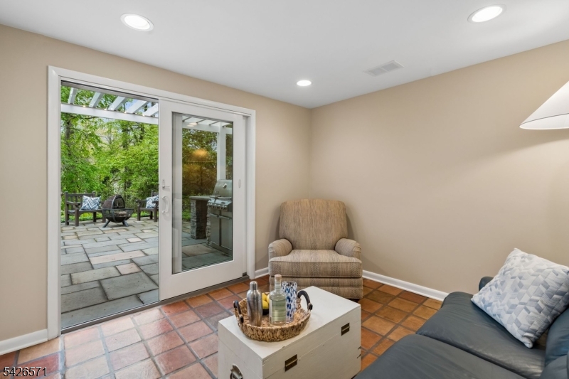 Tall Oaks - Residential