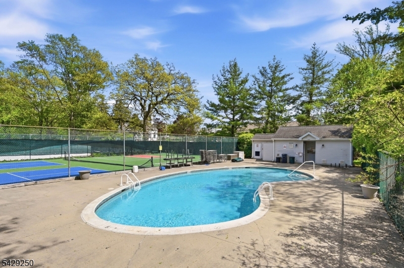 Oak Ridge - Residential