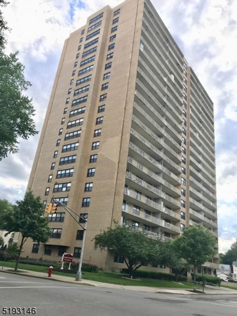 285 Aycrigg Ave 7I, Passaic City, NJ 07055 - #: 3861019