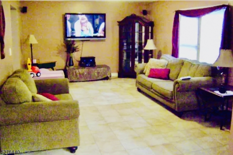 LAKE PANORAMA - Residential