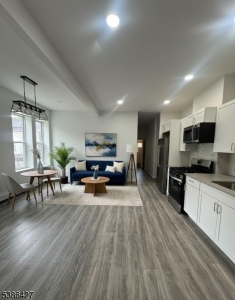 City Of Orange Twp., New Jersey 07050, United States, 2 Bedrooms Bedrooms, ,1 BathroomBathrooms,Residential,Active,214808