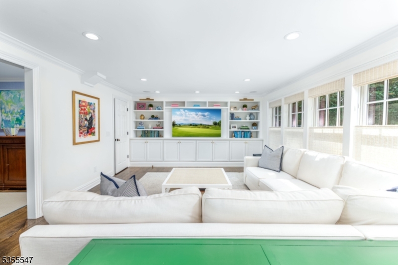 Rolling Hill - Residential