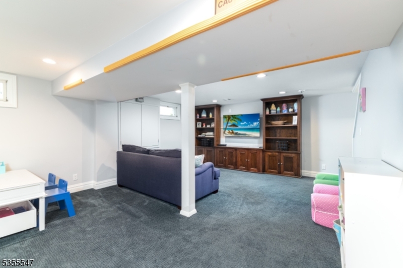 Rolling Hill - Residential