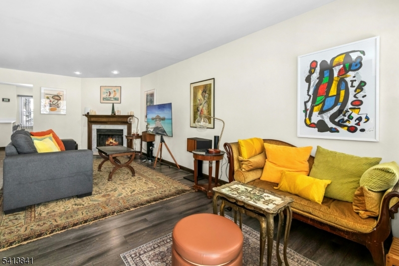 Oak Ridge Manor -UNIT 6 - Residential