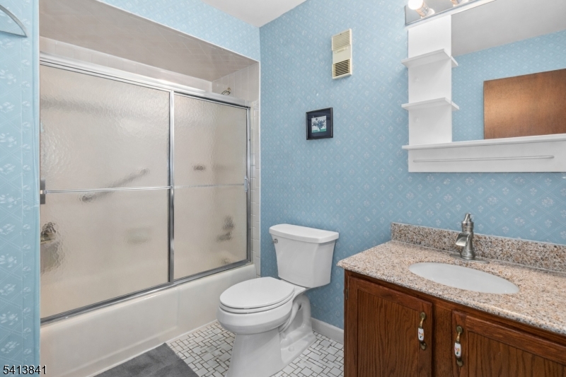 Oak Ridge Manor -UNIT 6 - Residential