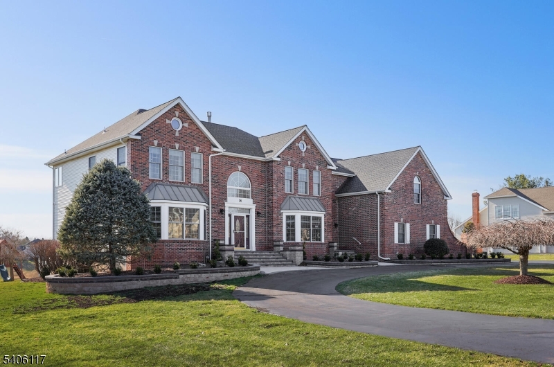Steeple Chase Manor - Residential