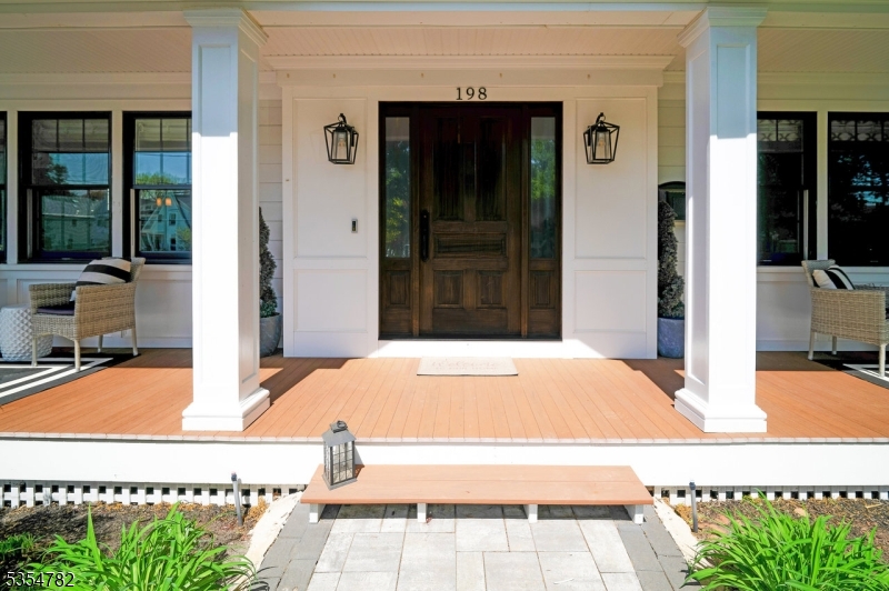 198 Elizabeth Ave