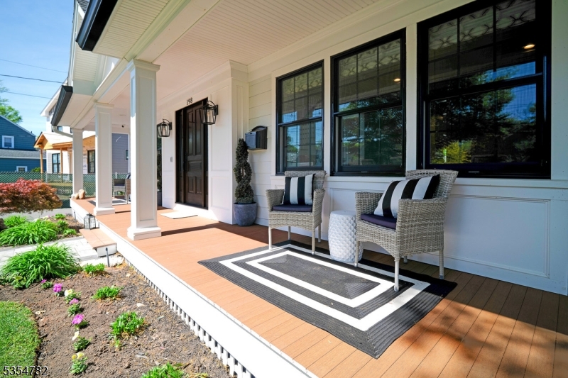 198 Elizabeth Ave