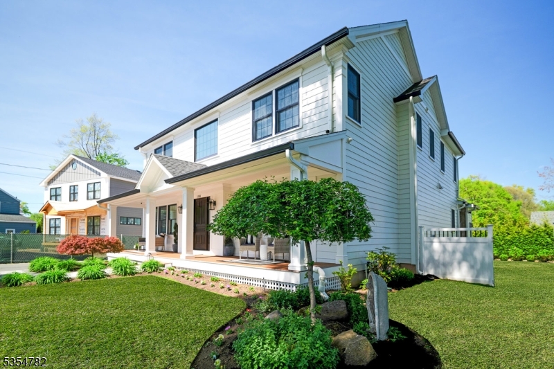198 Elizabeth Ave