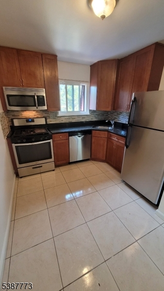 Oaks at North Brunswick - Residential