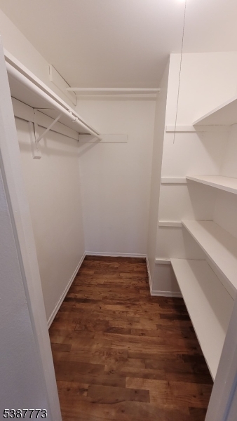 Oaks at North Brunswick - Residential