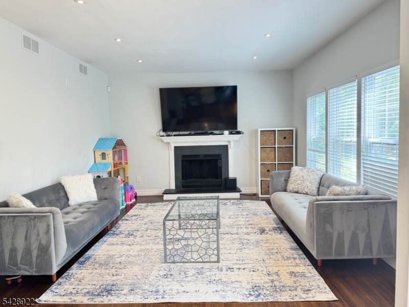 Leah Estates - Residential Lease