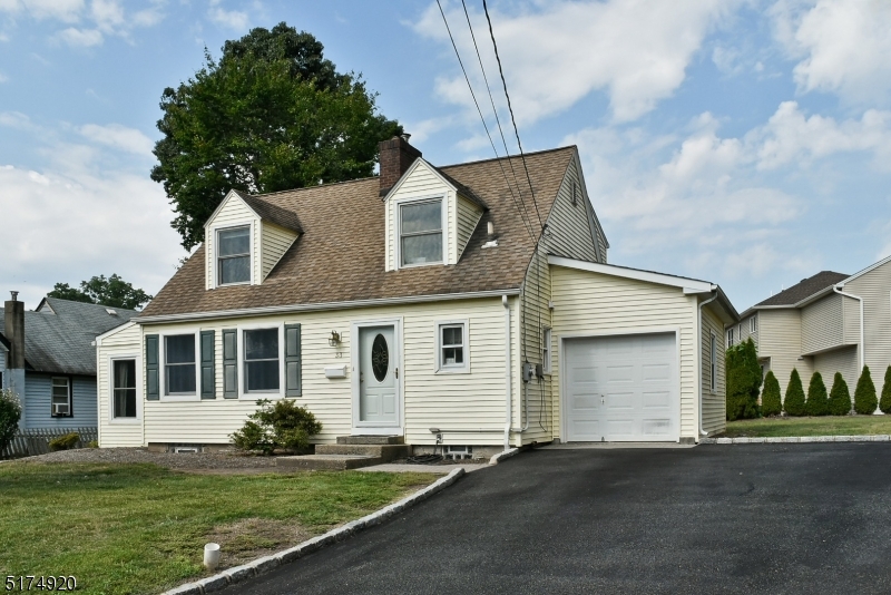 Upper Lake Hiawatha - Residential