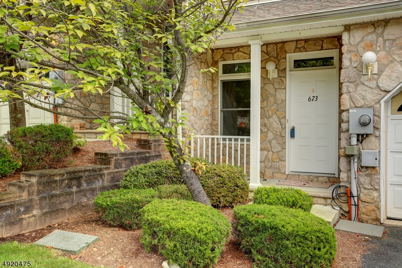 Glenmont Commons - Residential