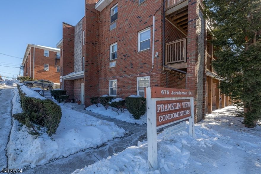 Well maintained condominium offering 2 Bedrooms and 1 full bath and balcony doors.  Conveniently located. Close to shopping, schools, and public transportation. Located on Belleville and Nutley border.