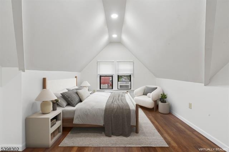 Jersey City, New Jersey 07304, United States, 1 Bedroom Bedrooms, ,2 BathroomsBathrooms,Residential,Active,246516