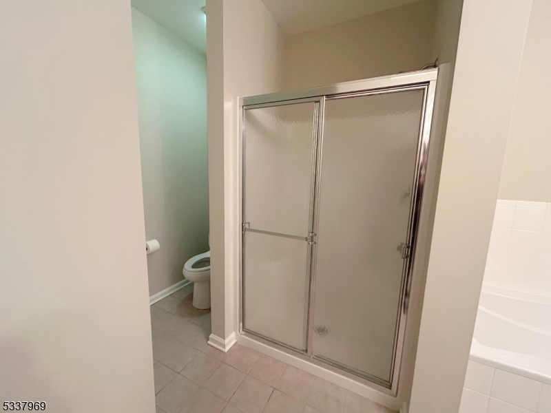 Rockaway Twp., New Jersey 07866, United States, 2 Bedrooms Bedrooms, ,2 BathroomsBathrooms,Residential,Active,3899