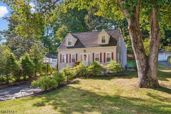 240 W HANOVER AVE, MORRISTOWN, NJ 07960 - Image 3ebbe2c4dbbeb87e40fbbf05656dbf9b/1042337133