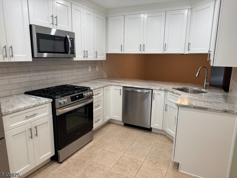 Hilltop Farms - Residential