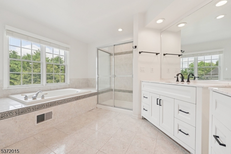 Hunterdon Chase - Residential