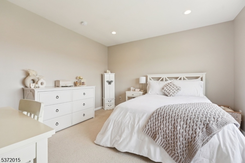 Hunterdon Chase - Residential